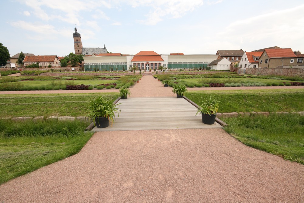 Orangerie mit Lustgarten